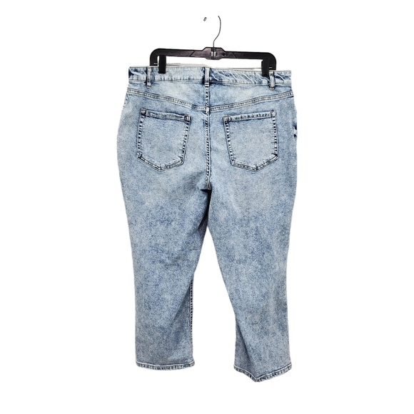 Lane Bryant Women's Signature Fit High-Rise Girlfriend Straight Crop Jean - 18 - Picture 5 of 6